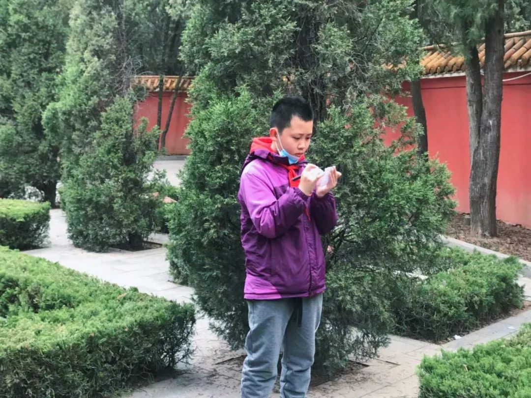 缅怀先烈 信念不朽—洛阳东外献礼中国共产党成立100周年活动