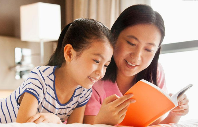 女大学生凌晨宿舍内生子，一个9斤重男孩，舍友：不是第一胎了