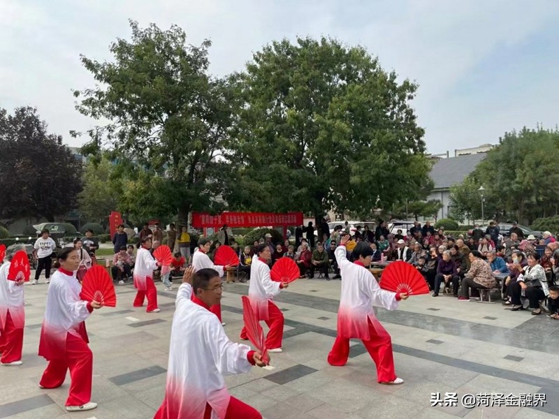 单县农商银行举办重阳节饺子宴活动