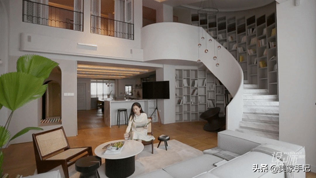 成都夫妻家中的高级场面：凭一个楼梯就圈粉无数，职住一体太爽了