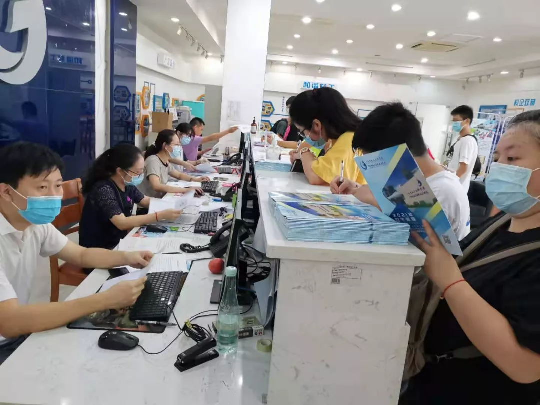 @广州中考生：报读广州市轻工技师学院这样做