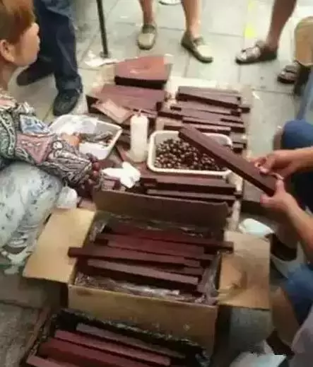 文玩市场骗局,骗的就是你啊!这几样东西千万别靠近!