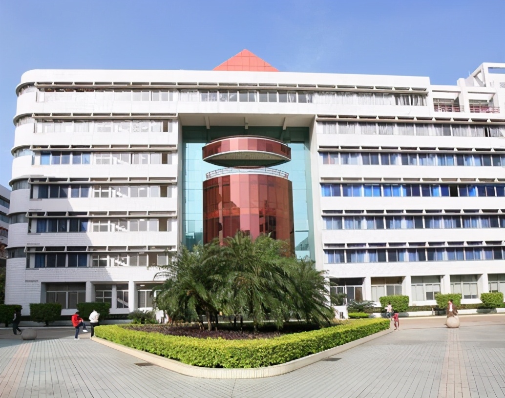 广东的两所特色专科院校，实力也不弱，近六成毕业生进入国有企业