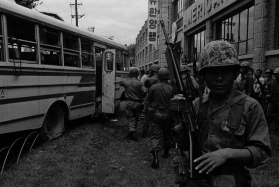 1971年，31名韩国特种兵为何冲击青瓦台？真实的实尾岛事件
