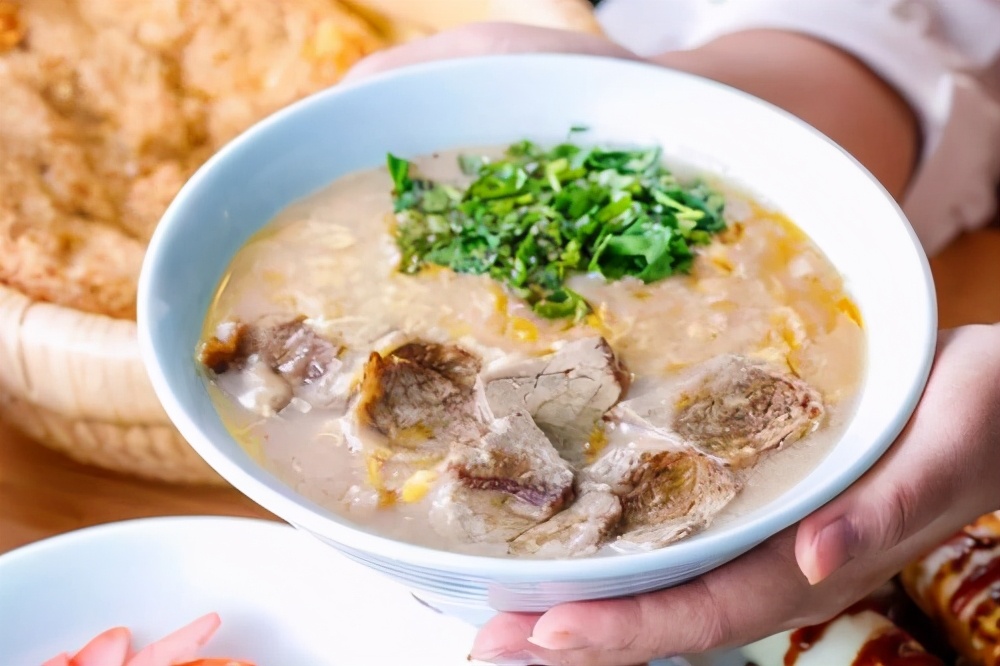 五一假期，来泰安旅游记得尝这6种美食，经济实惠，好吃不怕坑