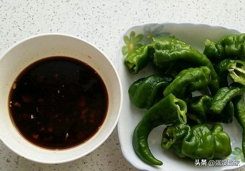 青椒别炒着吃(青椒不要炒怎么做)