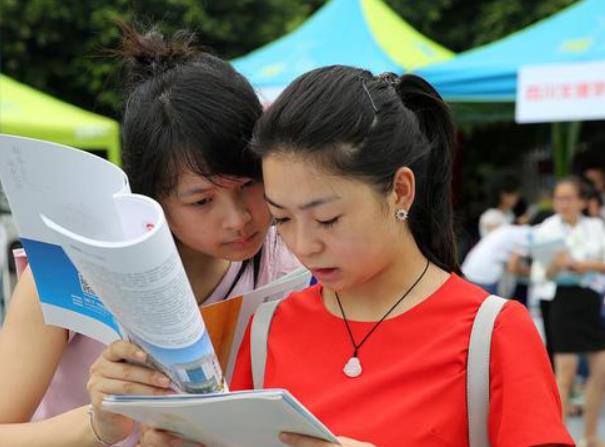河南这一所“野鸡大学”遭曝光，坑害大学生，毕业证一文不值