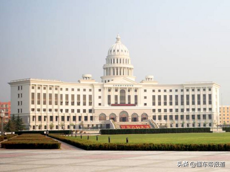从照相馆到民营车企第一 吉利汽车品牌历史（上）