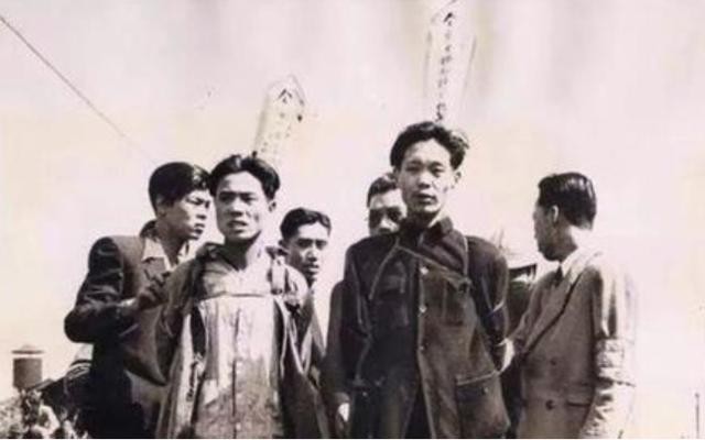 1988年台湾老人回乡探亲，暴露隐藏42年身份，中央为其恢复党籍