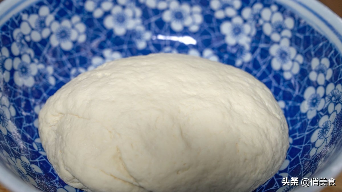 包韭菜馅饺子，牢记“2放2不放”，韭菜保持翠绿，不烧心不出水
