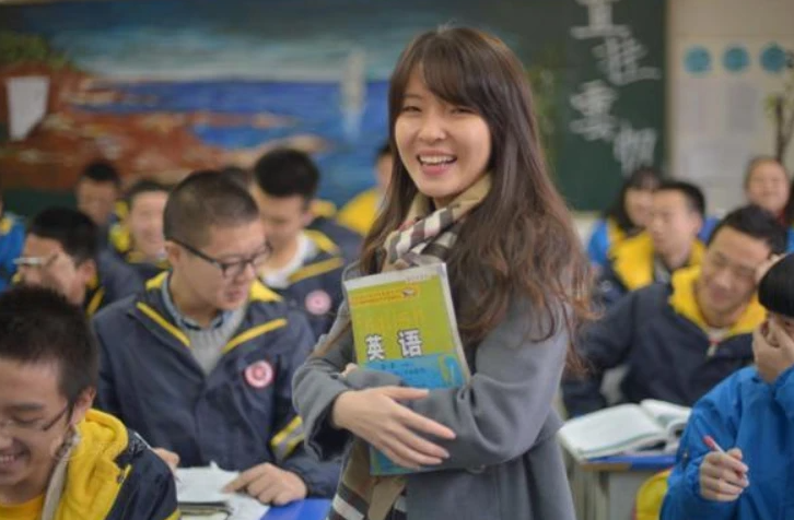 北师大女生不准男生坐电梯，只因洗澡后觉得尴尬，校方对此有回应