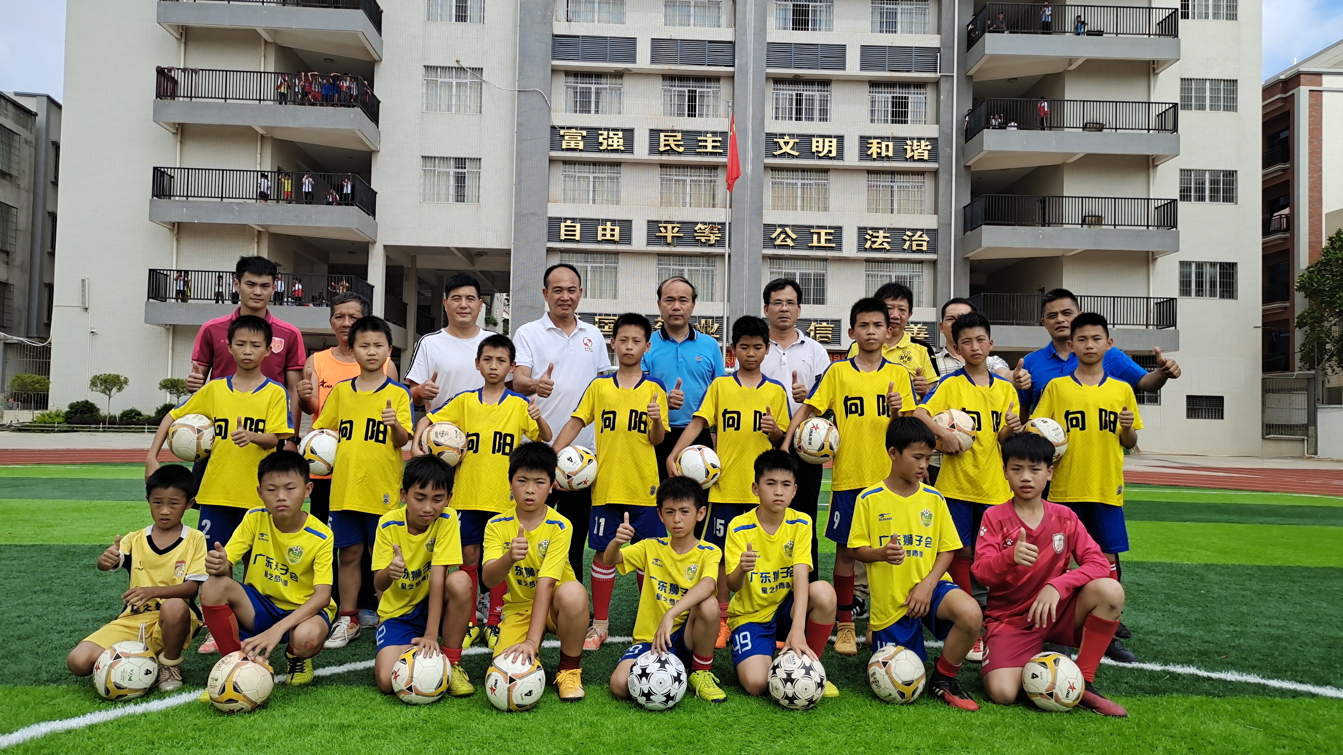 这所学校不简单，五育融合创特色学校，为孩子打好人生纯美底色