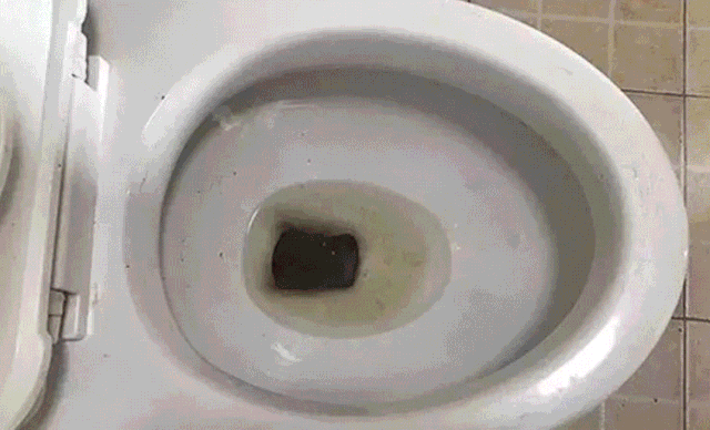 家里墙壁发霉怎么彻底清洁去除霉斑