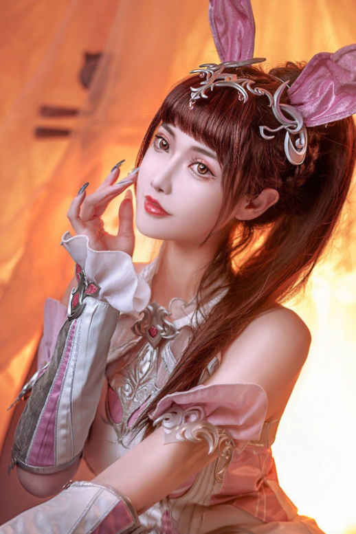 斗罗大陆，全网最像千仞雪的coser，朱竹清也有内味了