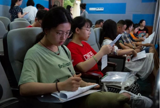 高考670分，报考“双一流”财经院校，收到录取通知书发现异样