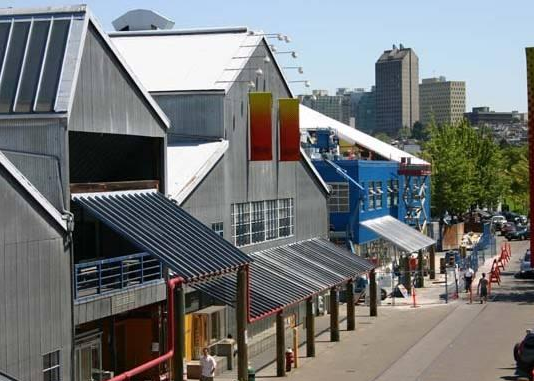 最前卫的加拿大艺术院校——艾米丽卡尔艺术与设计大学