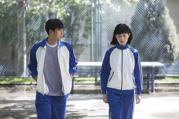 “为什么国产剧里的校服，永远比现实的好看”