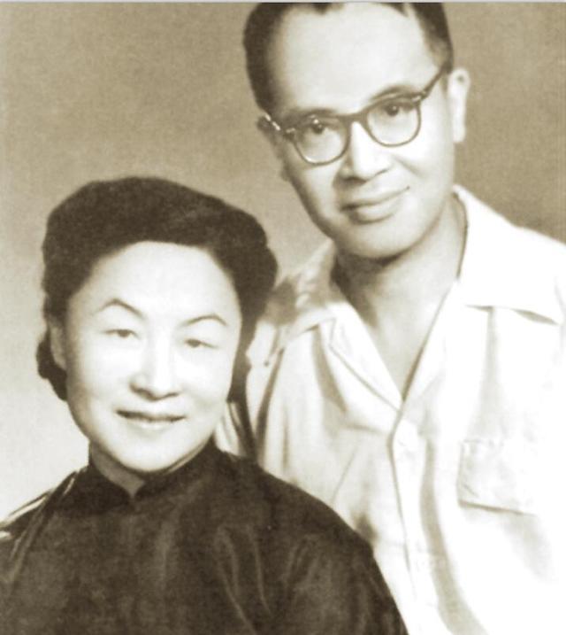 读完杨绛的《我们仨》我发现：一个家庭是否幸福，取决于两点