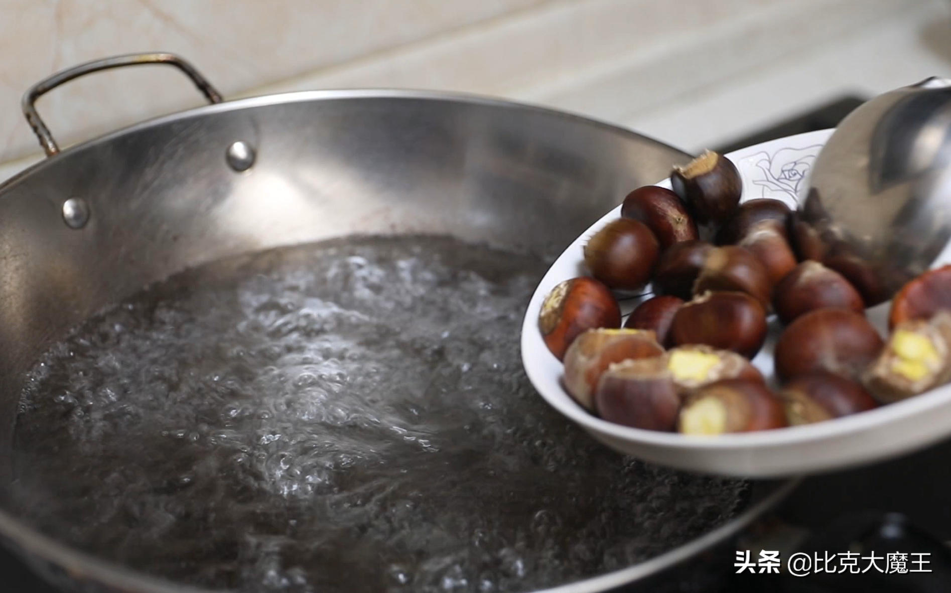 “生板栗”怎么去壳？学会这个技巧，几分钟能剥一大碗，方法真棒