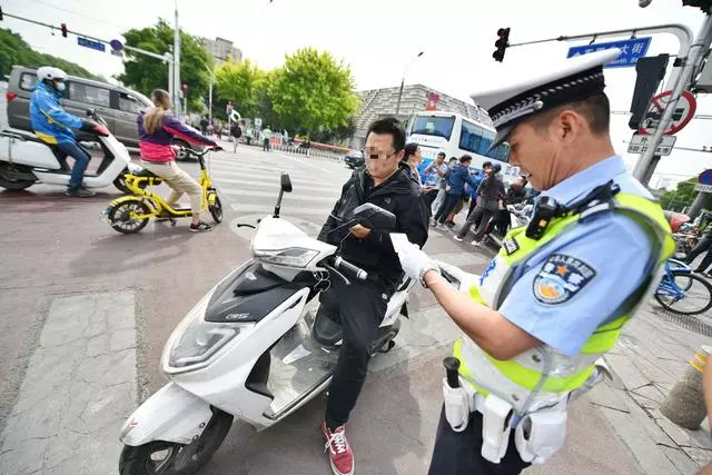 新能源汽车需要驾照吗？车主必看重要提醒