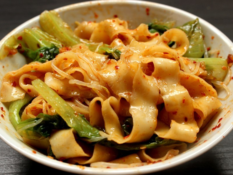 油泼面图片(头伏饺子二伏面) - 赤虎壹号