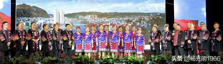 施秉一中：唱响青春   舞动人生