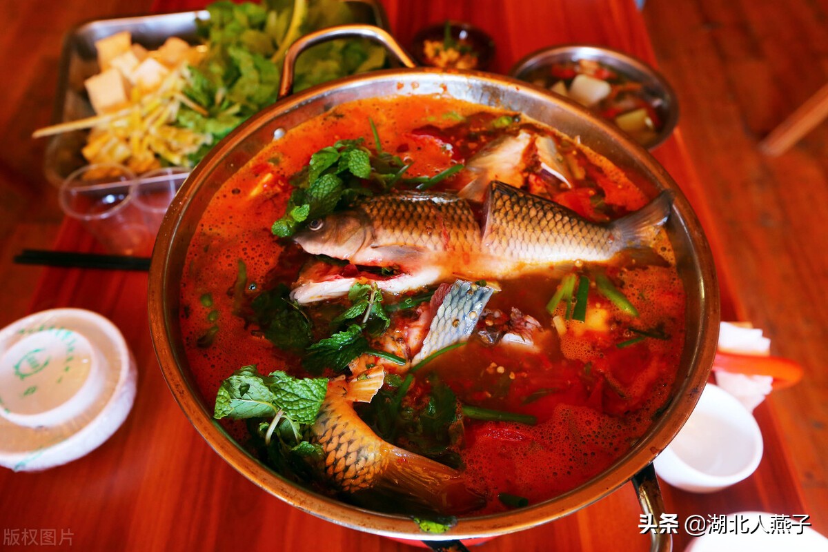 贵州十二大名菜：酸汤鱼、辣子鸡、丝娃娃等经典特色美食