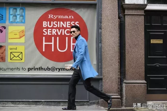 48岁依然自律有型，9次以“伦敦男装周首位全球代言人”身份受邀