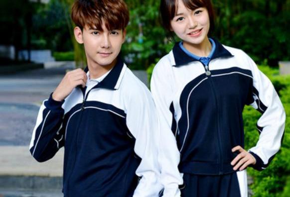 深圳喜提“最美校服”称号，被国外博物馆收藏，配色让人眼花缭乱