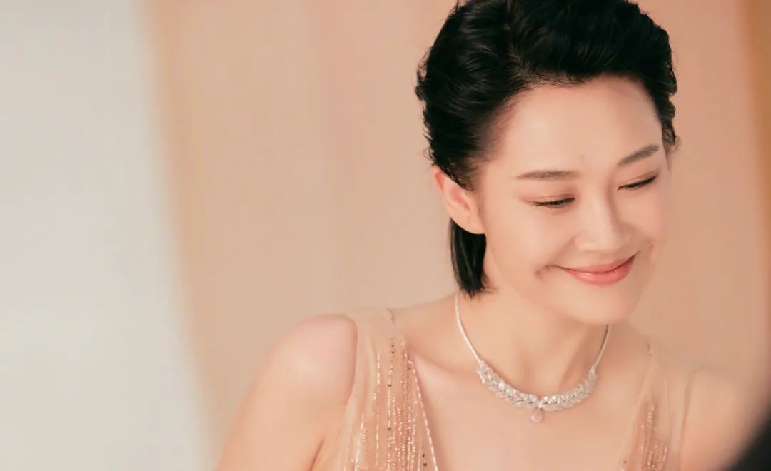 许晴谈华晨宇绯闻("北平之花"许晴的不婚秘史,以及她和张翰华晨宇的