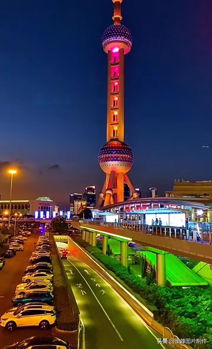 壁纸美图，上海滩美丽的夜景令人陶醉