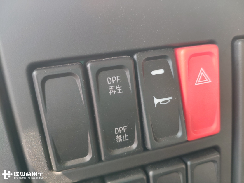曾经辉煌的北奔重卡又回来了？国六北奔燃油车已上市，外观真抢眼