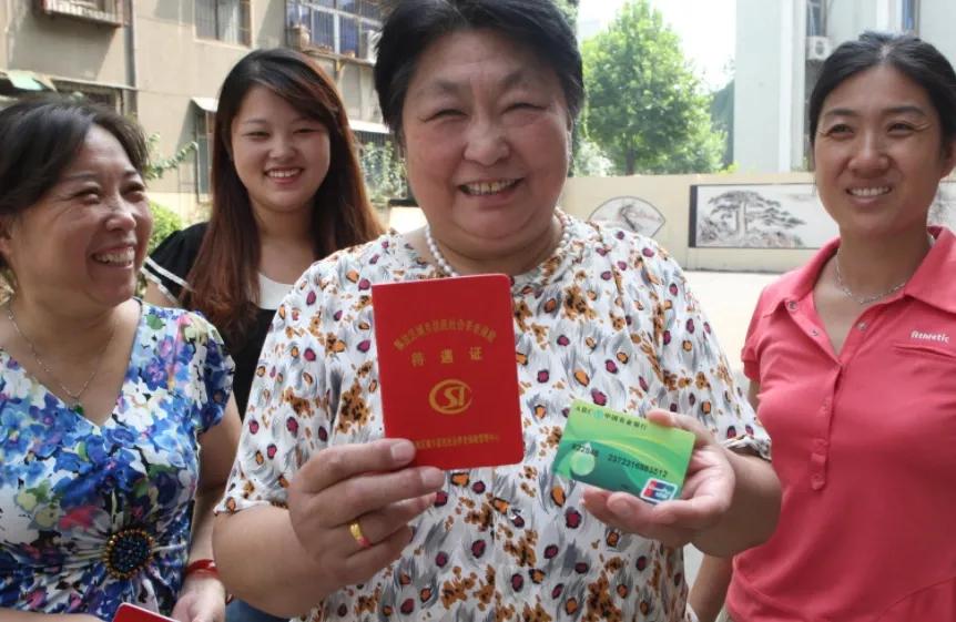 越来越多的人放弃社保？这3个原因最“现实”，未来老人怎么办？