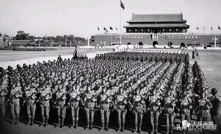 珍藏版！历次天安门广场的阅兵影像