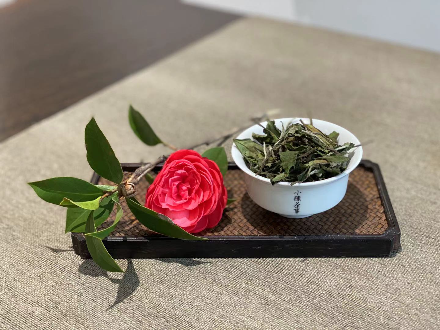 饼茶没有散茶好，寿眉不值钱，10个白茶偏心语录，你中了几个？