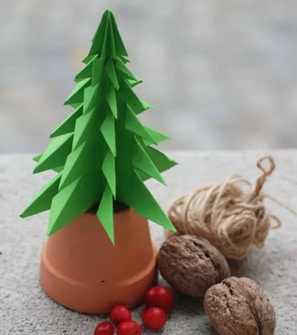 15款创意手工圣诞树，比买的好看多了，材料简单在家就能做！收藏