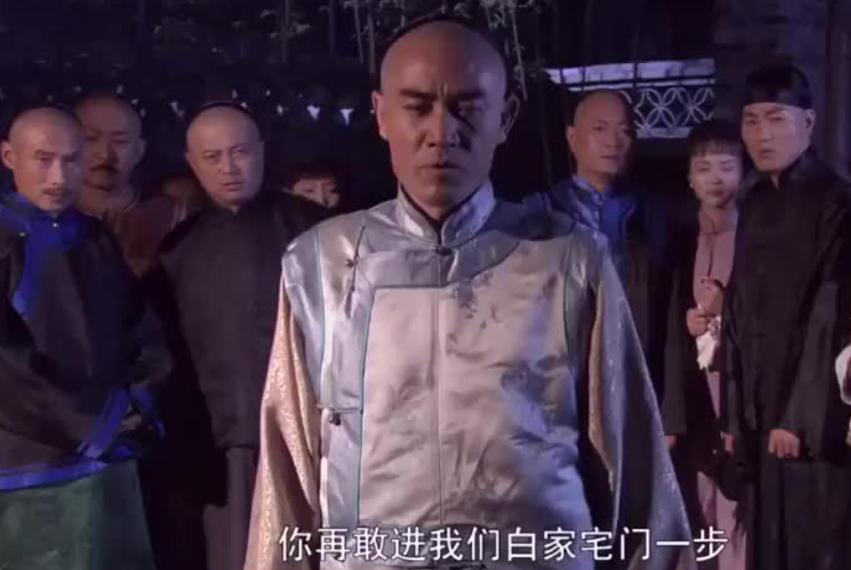 杜旭东：演反派都不用化妆，嘴一歪眼一蔑，观