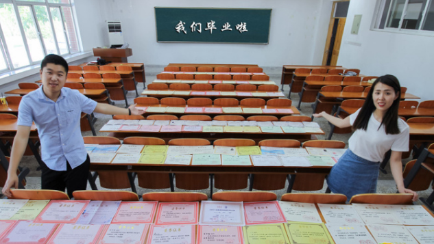 高考723分考生淡定查分，数学满分理综只扣7分，学霸果然凡尔赛