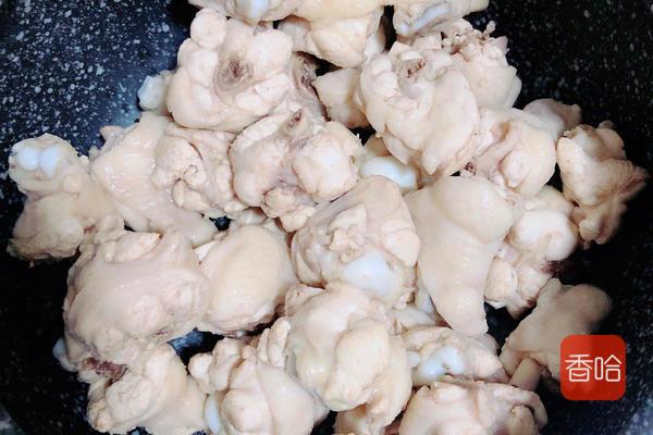 它被誉为“千果之王”，蛋白质是苹果的21倍，9月吃正当季