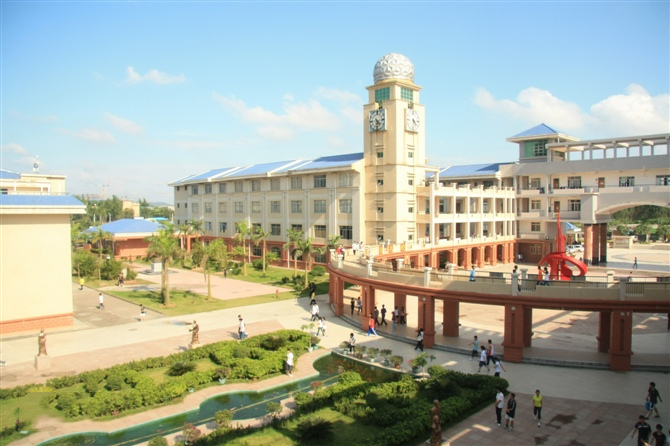 广西钦州闻名遐迩好高中，2020高考成绩，钦州一中包揽市文理状元