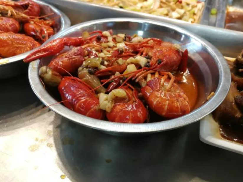 火了！江苏“高颜值”大学：坐拥空调宿舍，出门就是地铁，小龙虾吃到爽！