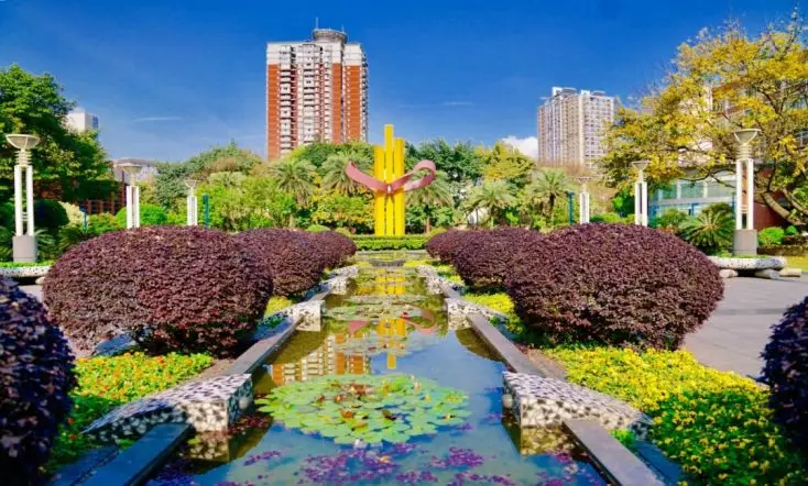 这所行事低调却成绩华丽的名校，他值得被爱