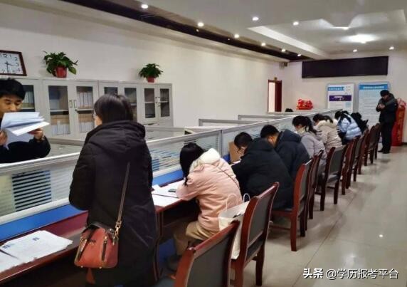 高升本成人高考几年？考哪些科目？