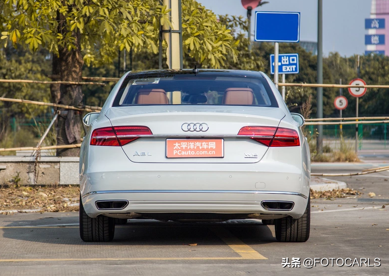 W12版奥迪A8L实拍，最迷人的前脸大灯，比同年奔驰S600L更阔气