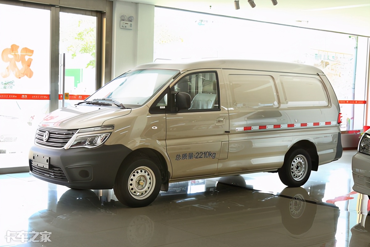 开着“客车”去送货，东风风行菱智V3封闭货车6万出头