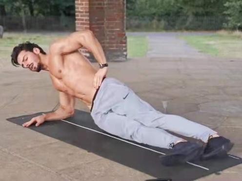 长得帅，身材好是什么样的？他来告诉你，3个动作，练出同款腹肌