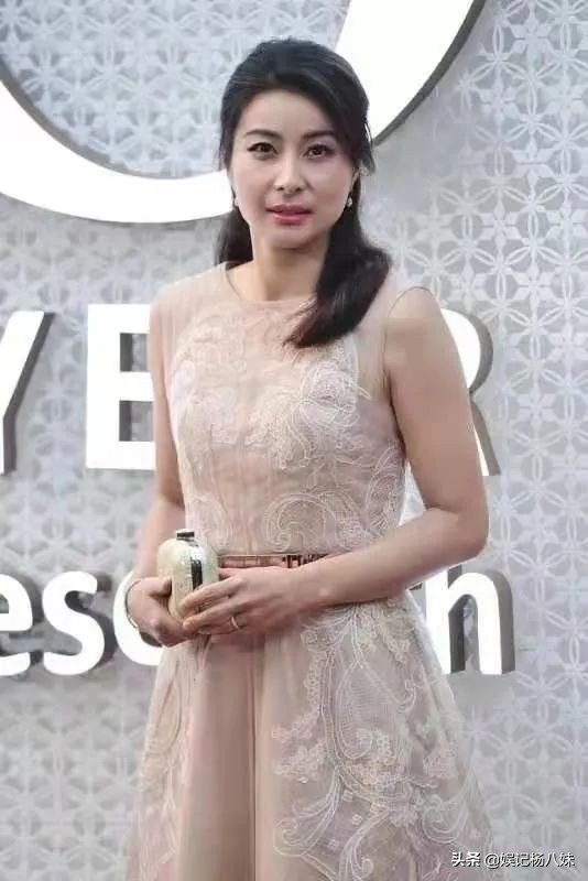 长伏羲骨的郭晶晶长伏羲骨的郭晶晶郭晶晶面相伏羲骨图片详细图片