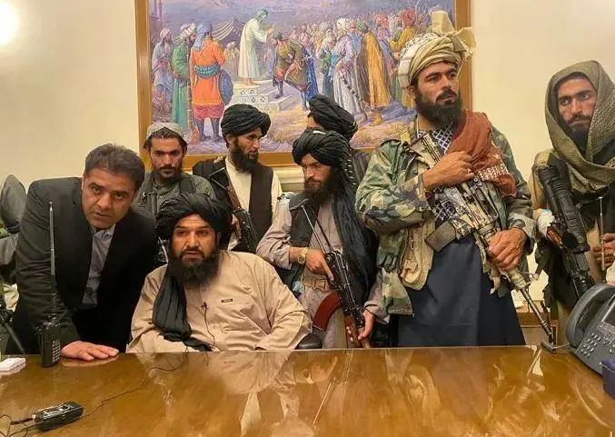 塔利班重夺政权，阿富汗人涌向比特币