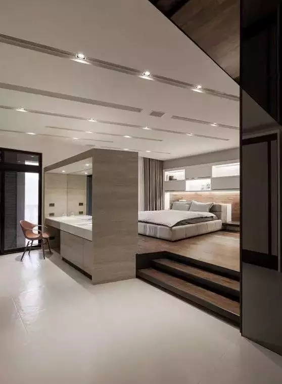 榻榻米早就落伍了，现在流行地台卧室，美观又实用