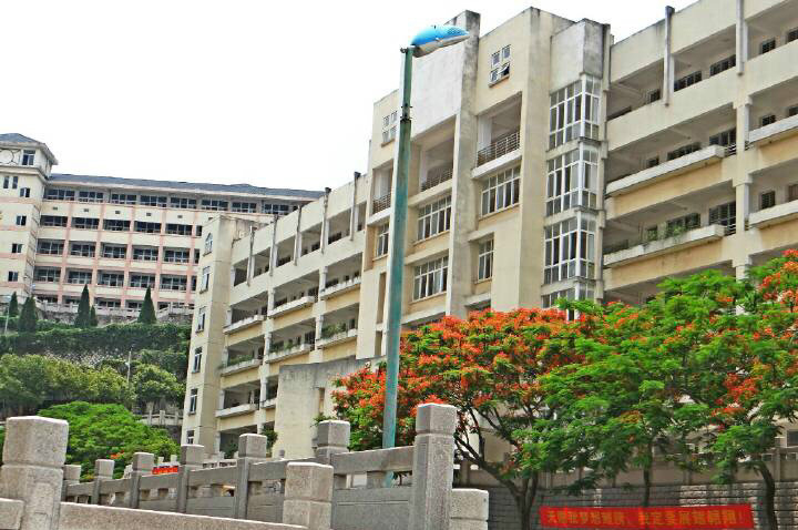 福建泉州成绩斐然五所好高中，泉州五中遥遥领先，其他四所你可知